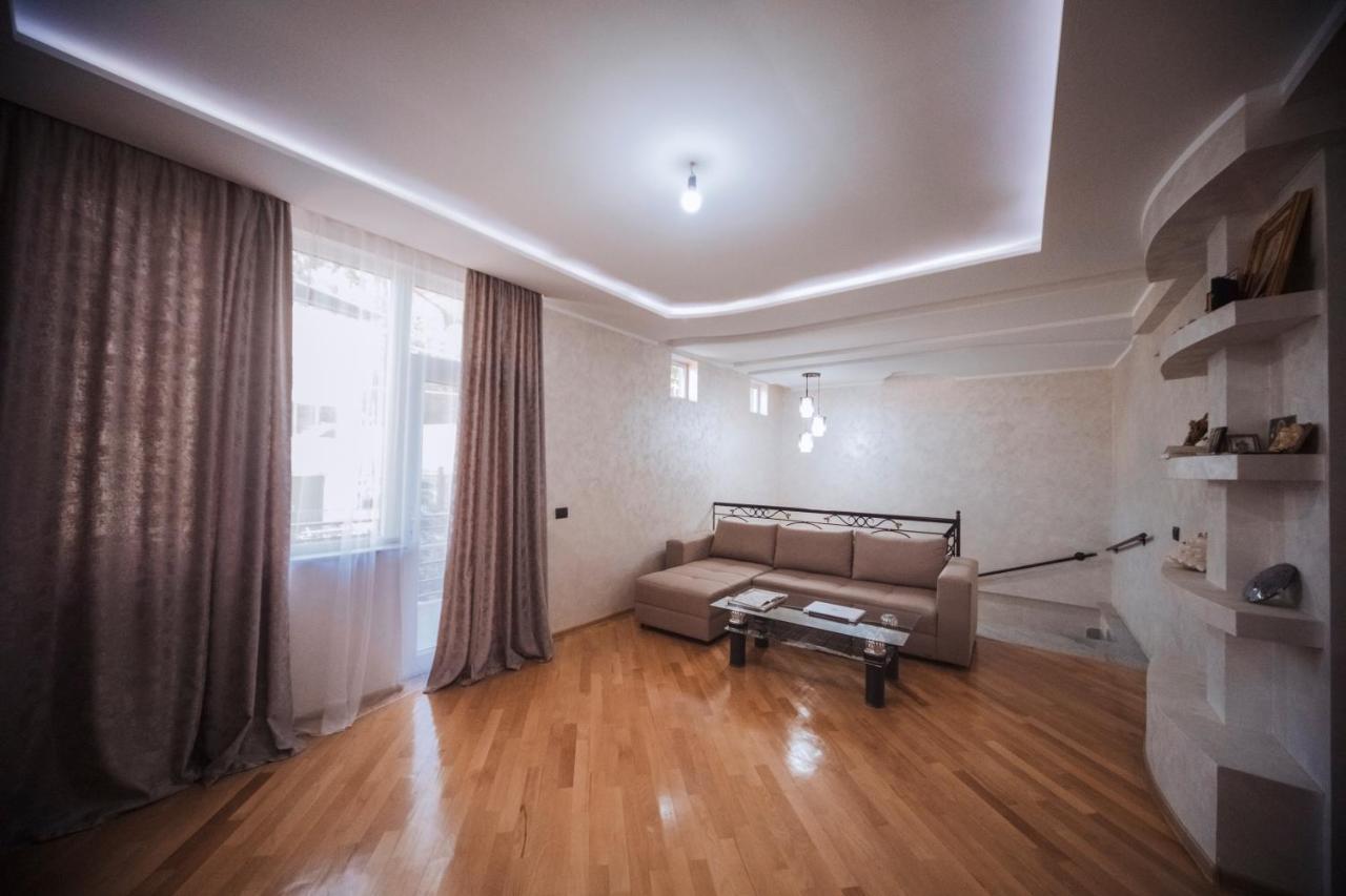 Makos Guest House Kutaisi Exteriér fotografie
