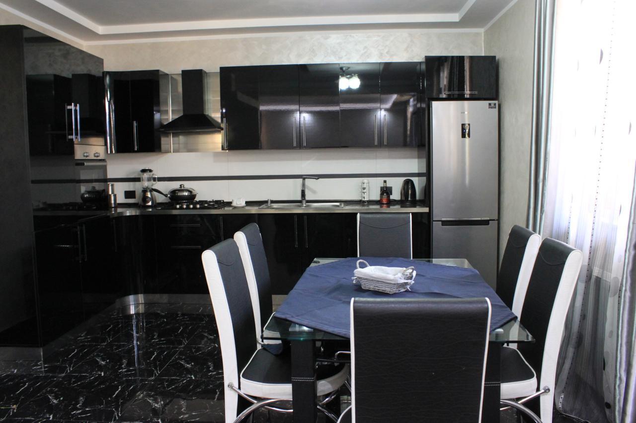 Makos Guest House Kutaisi Exteriér fotografie