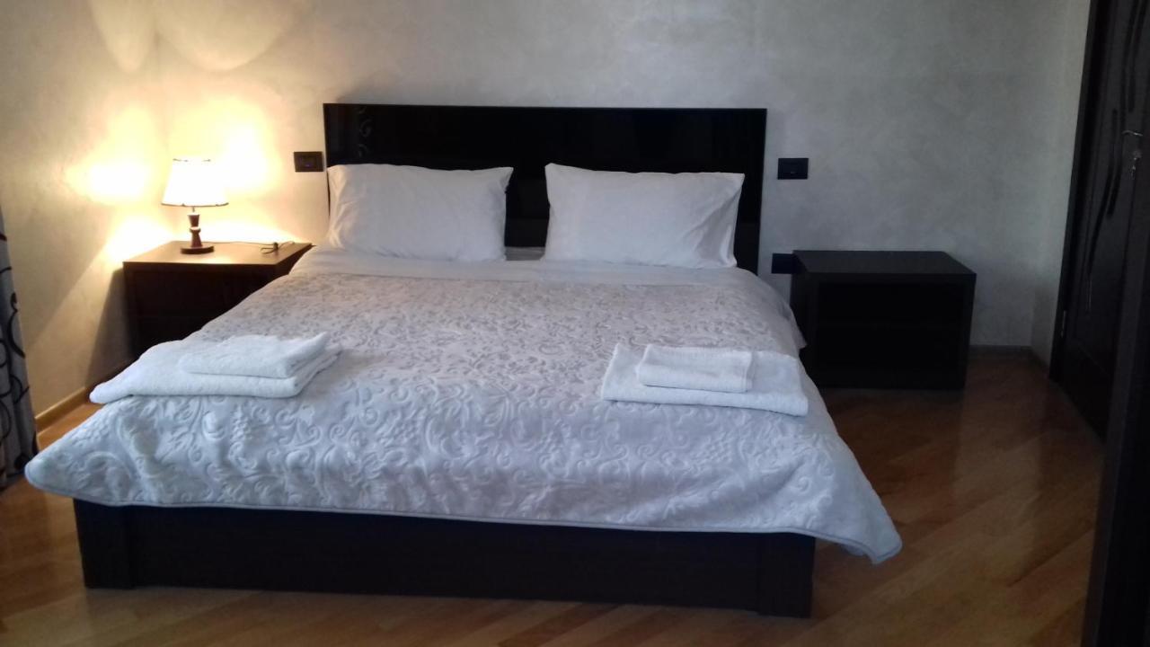 Makos Guest House Kutaisi Pokoj fotografie